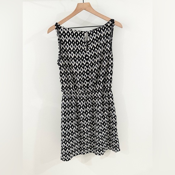 Greylin Sleeveless Wrap Neck Sheath Dress Black Size Medium - Picture 5 of 5